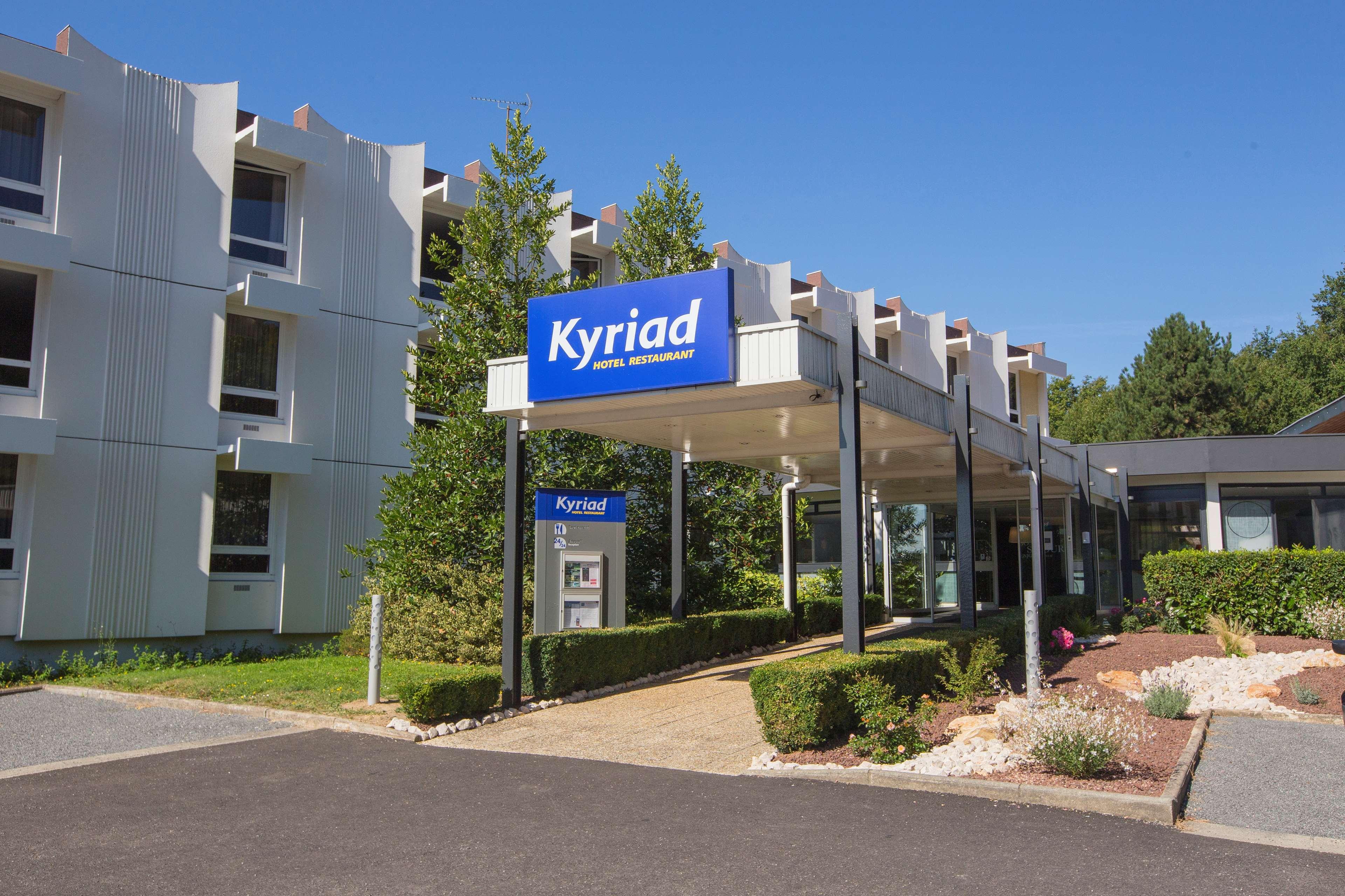 Kyriad Montchanin Le Creusot Exterior photo